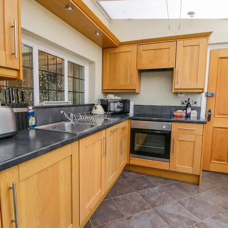 Stakesby House 1 *